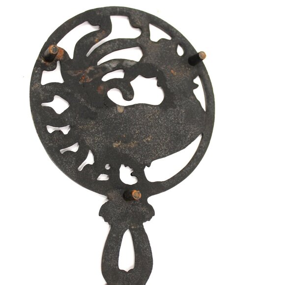 VINTAGE CAST IRON ROOSTER TRIVET R.H. BIRD & Rooster Cast Iron Napkin Holder - Picture 5 of 10
